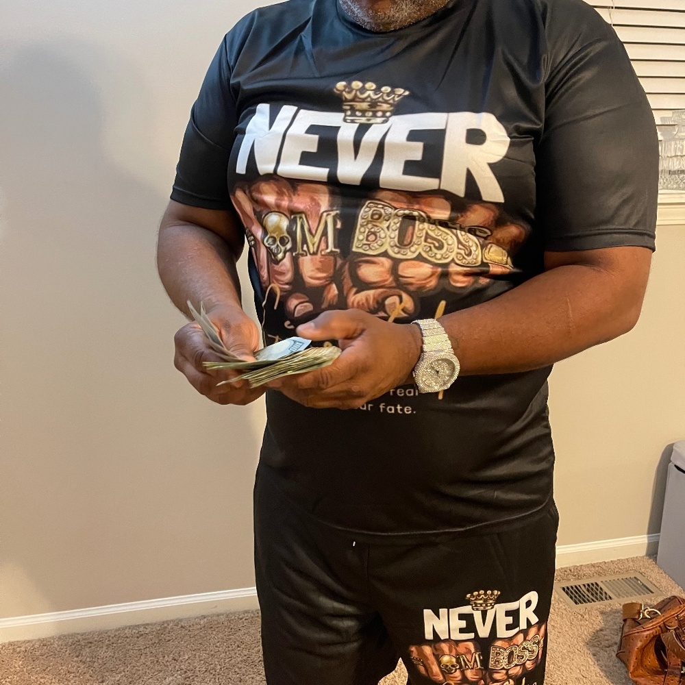 Man’s never give up short set